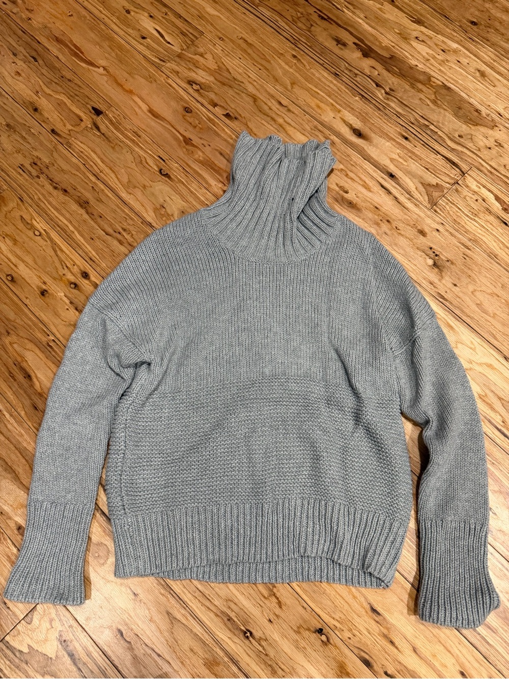 GAP Light Gray Ribbed Turtleneck Sweater